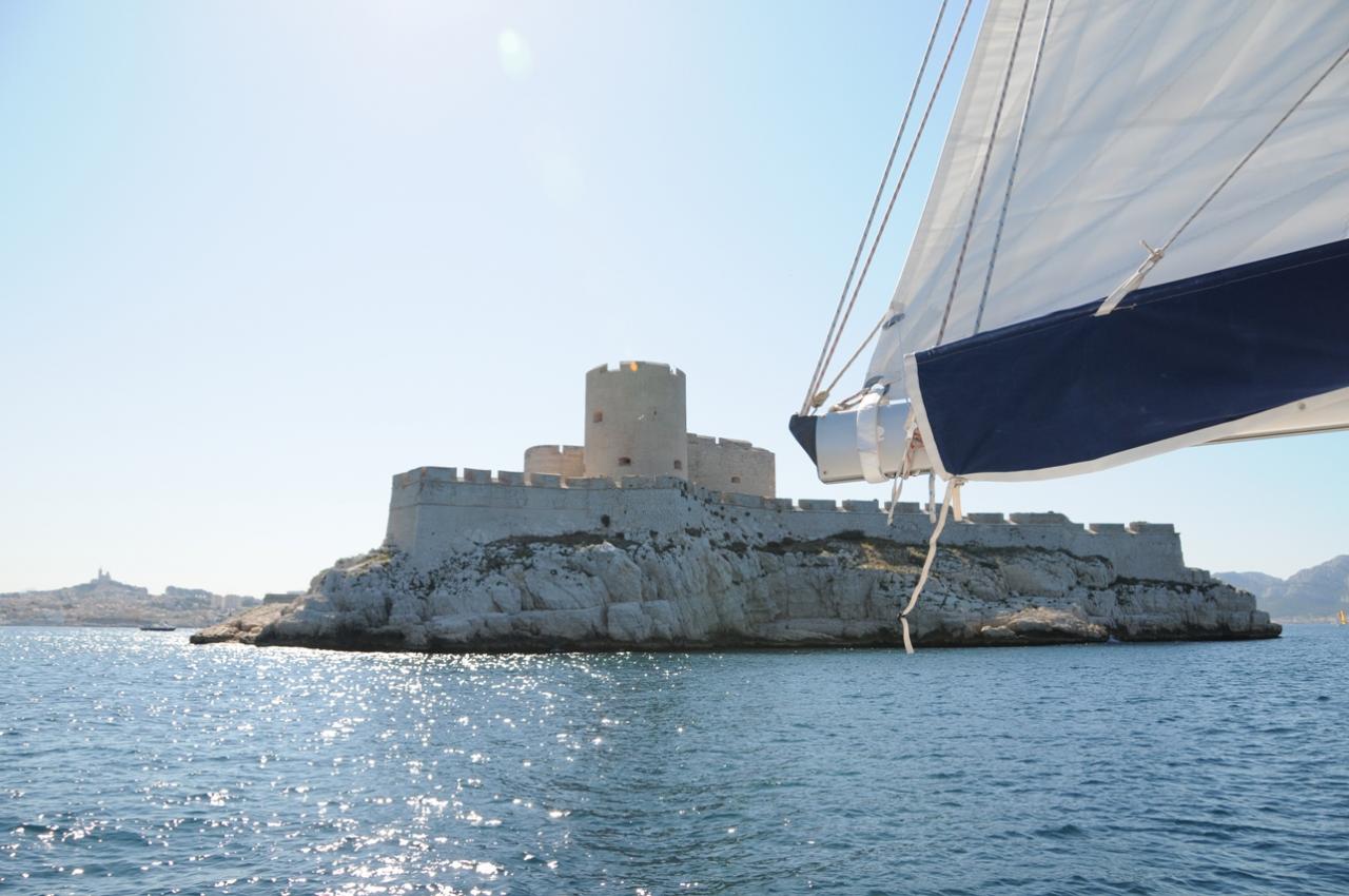 06 Juin 25-26 2011 WE Bateau Summer Camp APS Marseille (15)